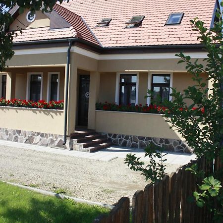Pensiune Agroturistica Horvath-Kert Borzont エクステリア 写真