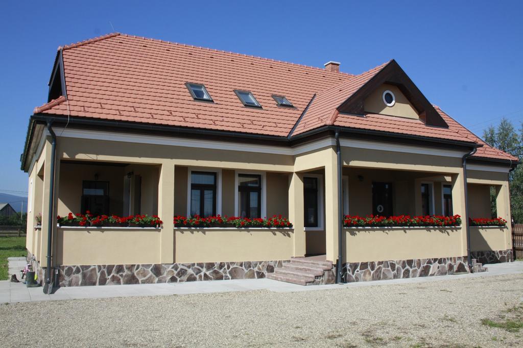 Pensiune Agroturistica Horvath-Kert Borzont エクステリア 写真